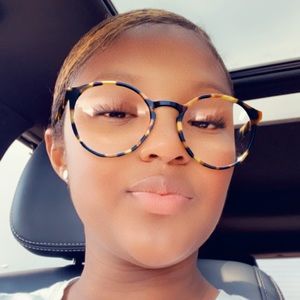 Meet your Posher, Amoni